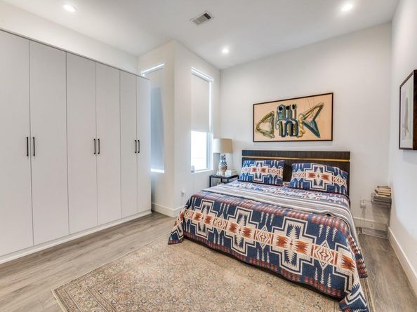 3880  Munger Avenue  2, Dallas Texas 75204
