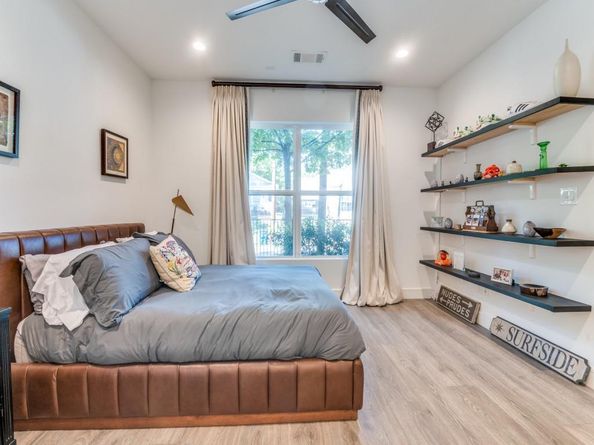 3880  Munger Avenue  2, Dallas Texas 75204