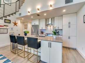 3880  Munger Avenue  2, Dallas Texas 75204