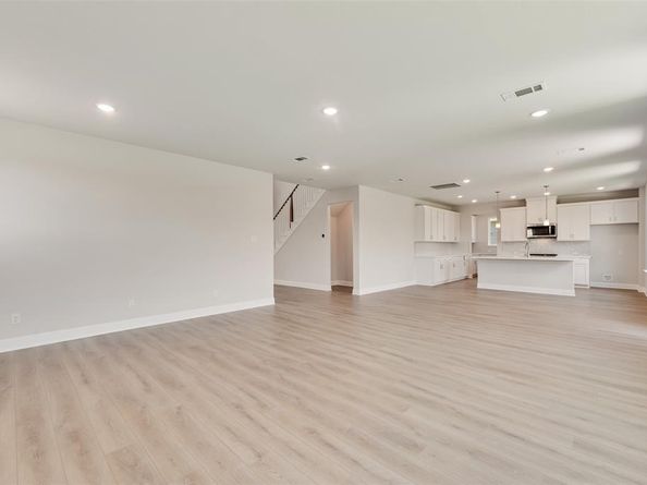 537  Marcus Lane , Crowley Texas 76036