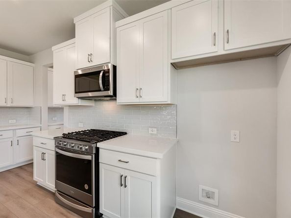 537  Marcus Lane , Crowley Texas 76036