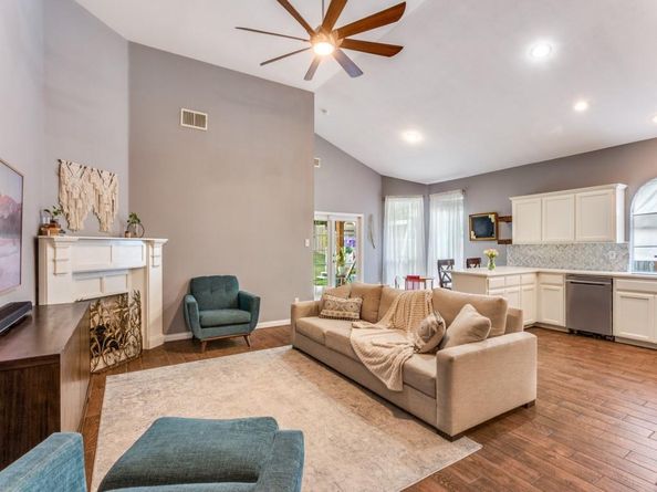3152  Middleview Road , Fort Worth Texas 76108