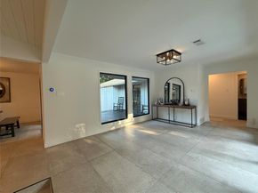 6522  Ridgeview Circle , Dallas Texas 75240
