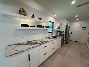 6522  Ridgeview Circle , Dallas Texas 75240