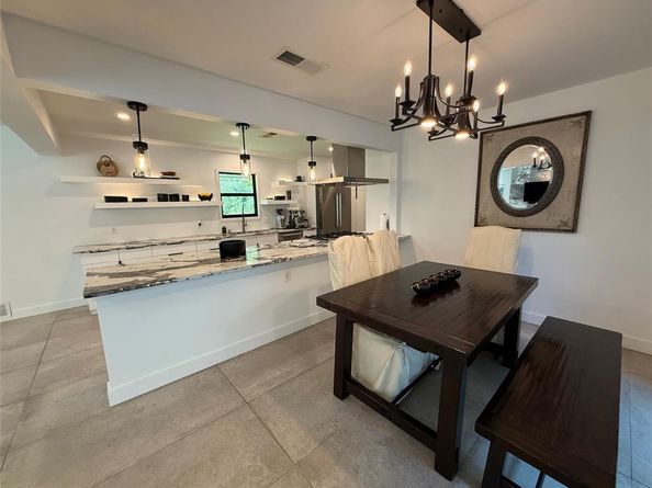 6522  Ridgeview Circle , Dallas Texas 75240