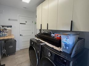 6522  Ridgeview Circle , Dallas Texas 75240