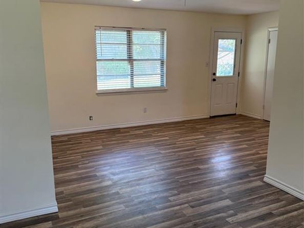 609  Crane Drive , Euless Texas 76039