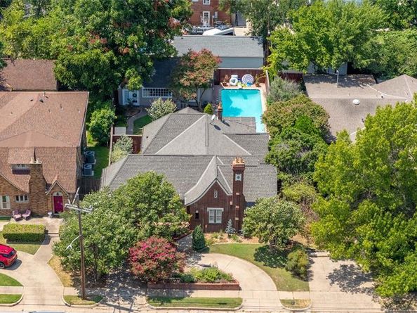 1808  Forest Park Boulevard , Fort Worth Texas 76110