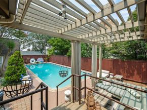 1808  Forest Park Boulevard , Fort Worth Texas 76110