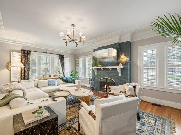 1808  Forest Park Boulevard , Fort Worth Texas 76110