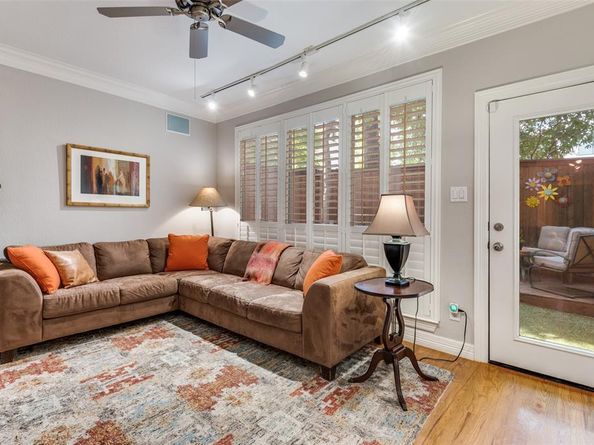 3955  Cole Avenue , Dallas Texas 75204