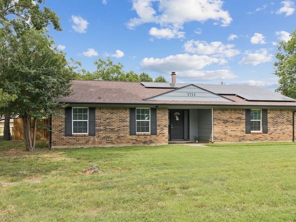 1712  Wildwood Street , Corinth Texas 76210