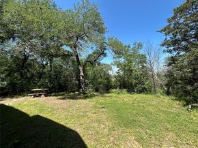2320  Arrowhead Court , Fort Worth Texas 76103
