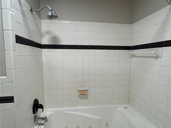 2320  Arrowhead Court , Fort Worth Texas 76103