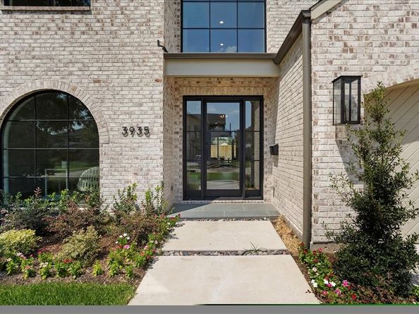 3935  Rochelle Drive , Dallas Texas 75220