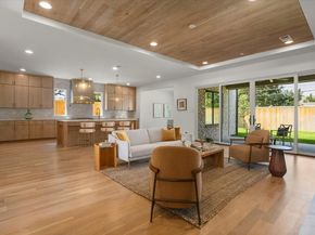 3935  Rochelle Drive , Dallas Texas 75220