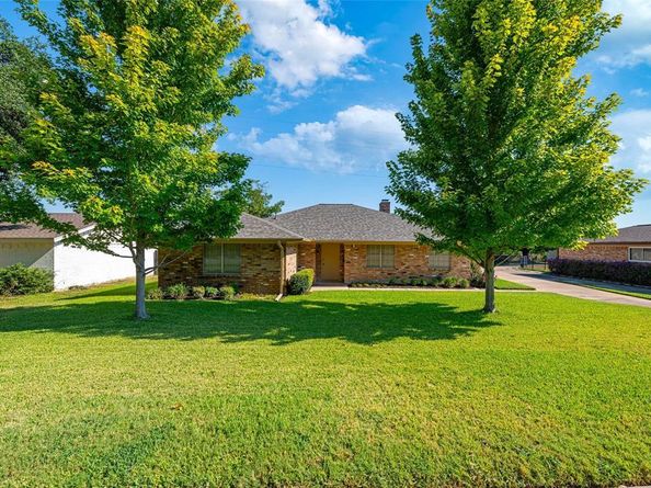 4458  Fiesta Street , Fort Worth Texas 76133