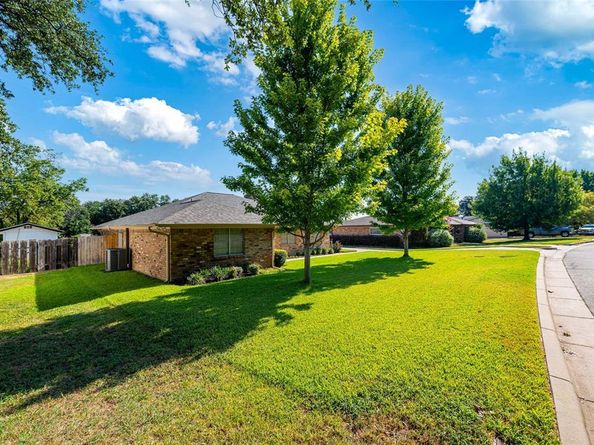 4458  Fiesta Street , Fort Worth Texas 76133