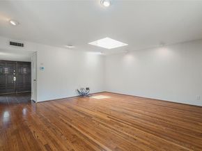 4032  Echo Glen Drive , Dallas Texas 75244