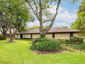 4032  Echo Glen Drive , Dallas Texas 75244