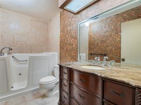 4032  Echo Glen Drive , Dallas Texas 75244
