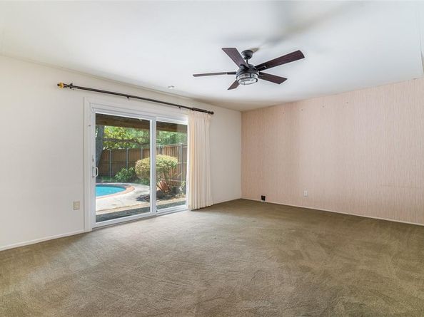 4032  Echo Glen Drive , Dallas Texas 75244