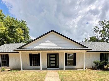 2203  foxcroft Circle 