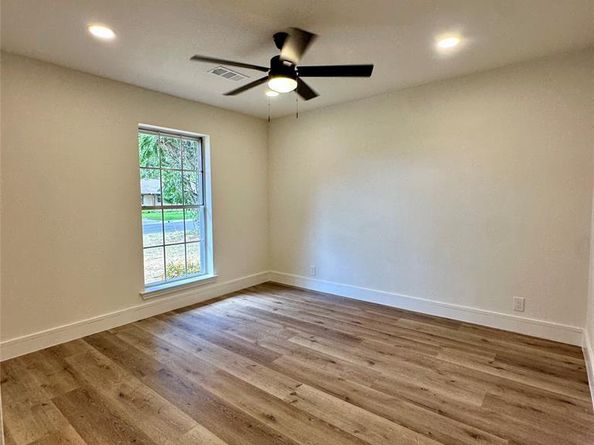 2203  foxcroft Circle , Denton Texas 76209