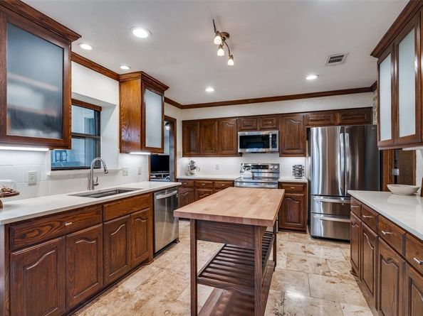 4022  Azalea Lane , Garland Texas 75043
