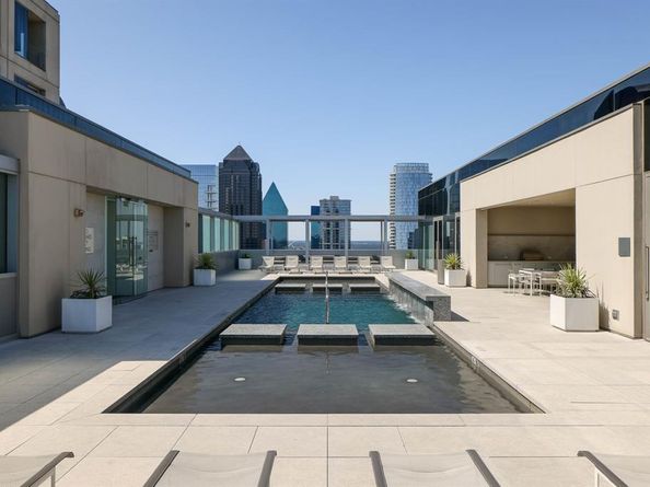 1717  Arts Plaza  2204, Dallas Texas 75201
