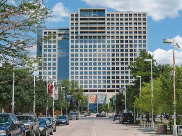 1717  Arts Plaza  2204, Dallas Texas 75201