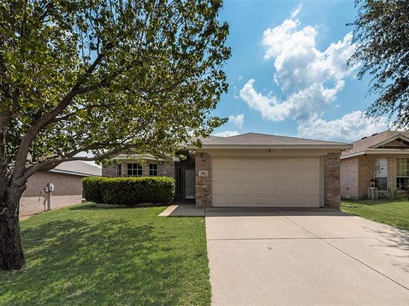 9961  Long Rifle Drive , Fort Worth Texas 76108