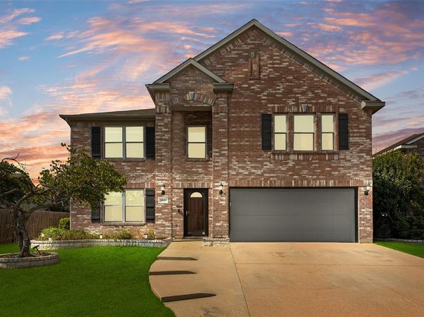 1801  St Lawrence Way , Arlington Texas 76002