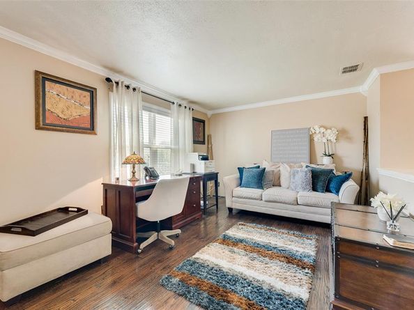 1801  St Lawrence Way , Arlington Texas 76002