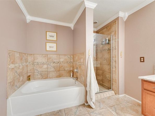 1801  St Lawrence Way , Arlington Texas 76002