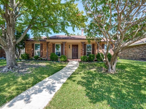 9001  Linda Vista Drive , Rowlett Texas 75088
