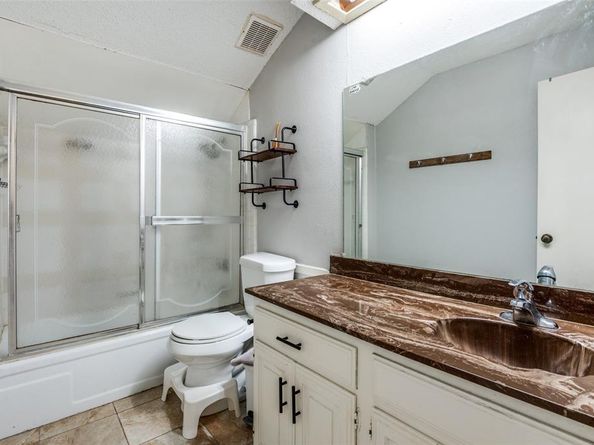 2518  Via Avenida  , Carrollton Texas 75006