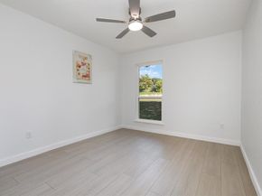 707 W Red Bird Lane , Dallas Texas 75232