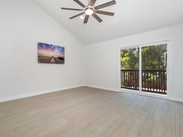 707 W Red Bird Lane , Dallas Texas 75232