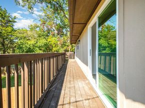 707 W Red Bird Lane , Dallas Texas 75232
