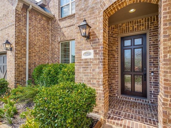 1210  Bailey Drive , Lantana Texas 76226