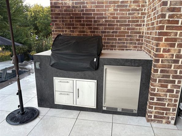 1210  Bailey Drive , Lantana Texas 76226