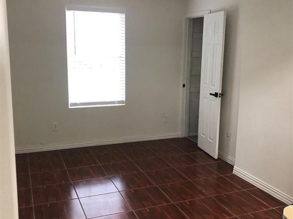 2606  Laurel Street , Grand Prairie Texas 75050