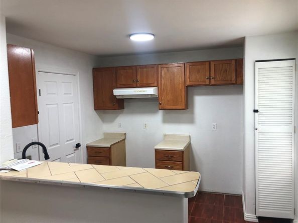 2606  Laurel Street , Grand Prairie Texas 75050