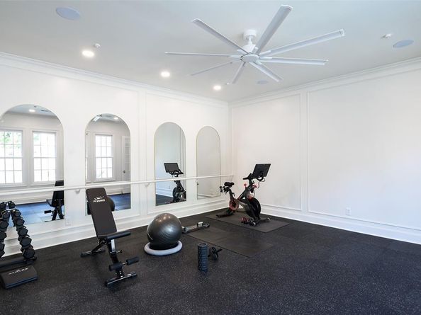 5844  Glendora Avenue , Dallas Texas 75230