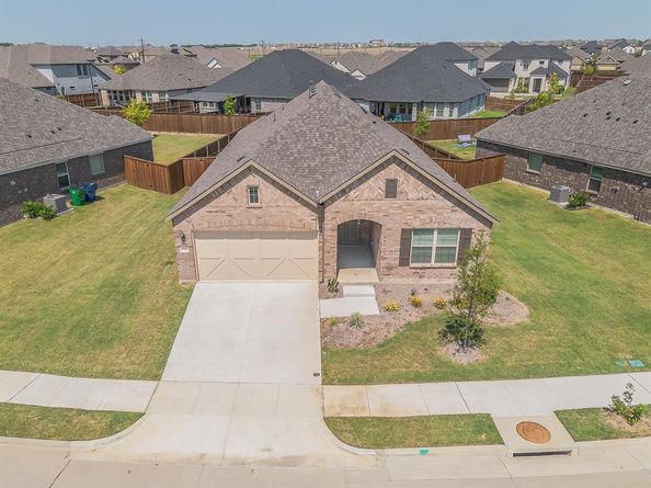 2727  Rambling Road , Celina Texas 75009