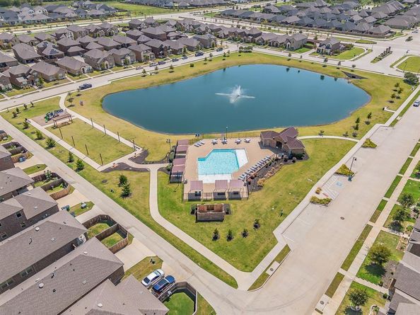 2727  Rambling Road , Celina Texas 75009