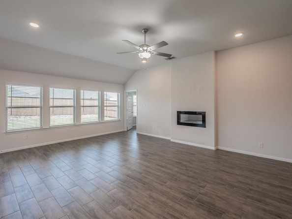 2727  Rambling Road , Celina Texas 75009
