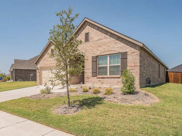2727  Rambling Road , Celina Texas 75009