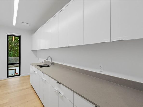 5029  Pershing Street , Dallas Texas 75206